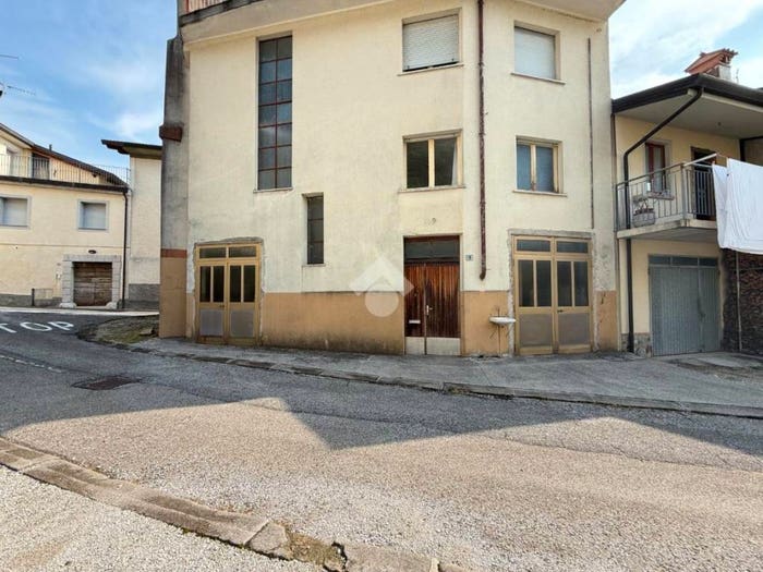 Casa con 6 locali in vendita in Via Barca, Peonis, Trasaghis