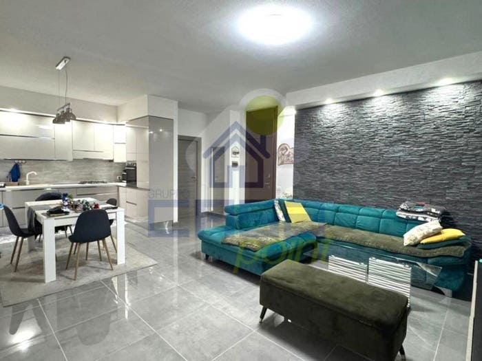 Appartamento trilocale in vendita in Via Fratelli Micheli, Centro, Codogno