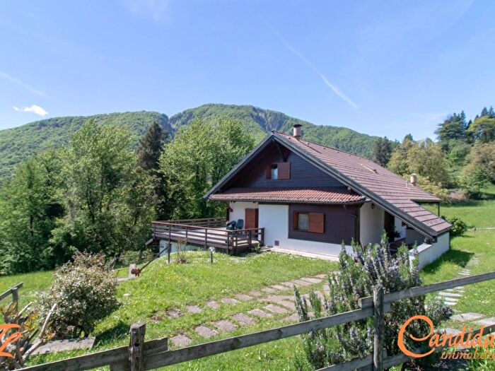 Casa con 6 locali in vendita in Via Nazionale, Centro, Ampezzo
