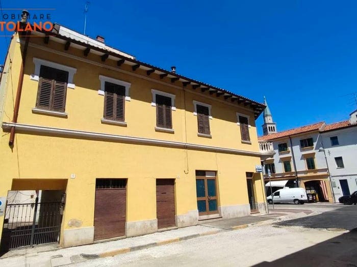 Casa con 6 locali in vendita in Via Ezio Giacich, Centro, Monfalcone