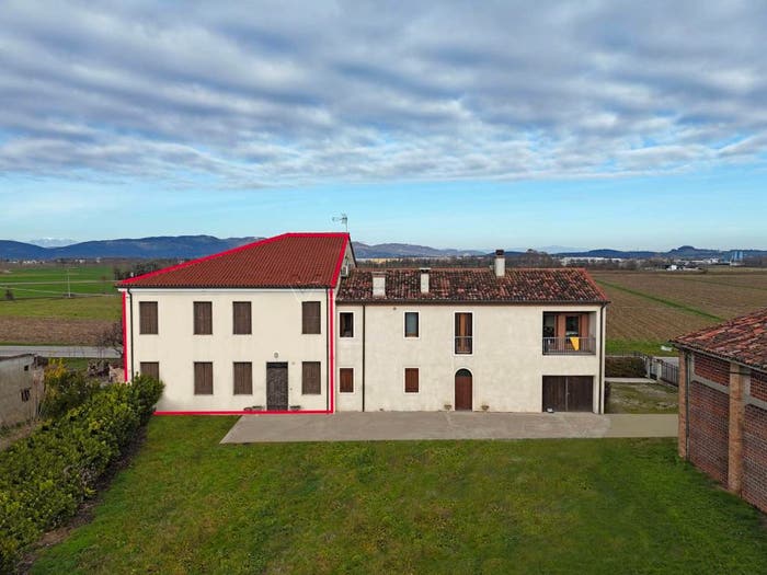 Casa con 6 locali in vendita in Via Paluselli, Agugliaro