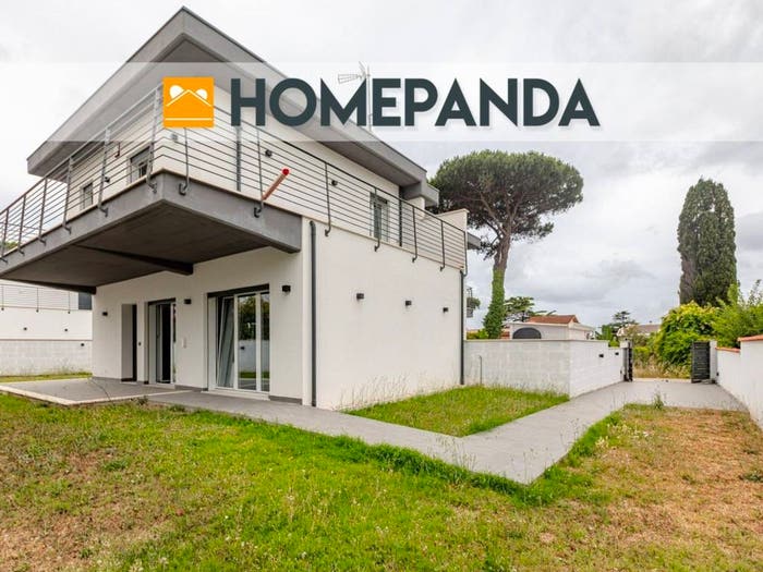 Casa trilocale in vendita in Viale dei Ciclamini, Villaggio Giornalisti Poggio, Anzio