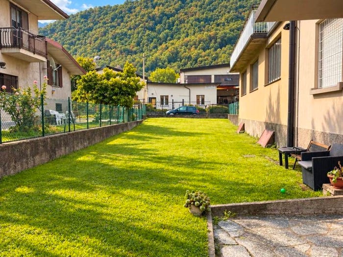 Appartamento trilocale in vendita in Via Pasubio, Canzo