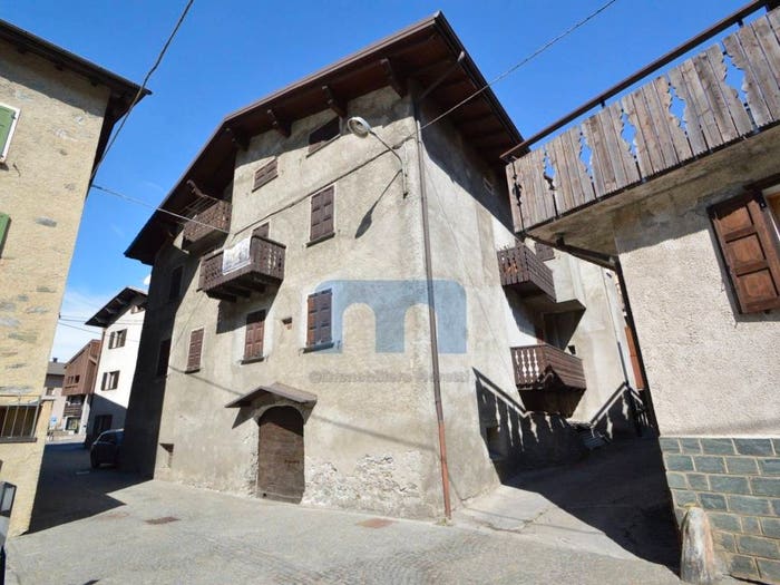 Appartamento quadrilocale in vendita in Vicolo Santela, Sant'antonio, Valfurva