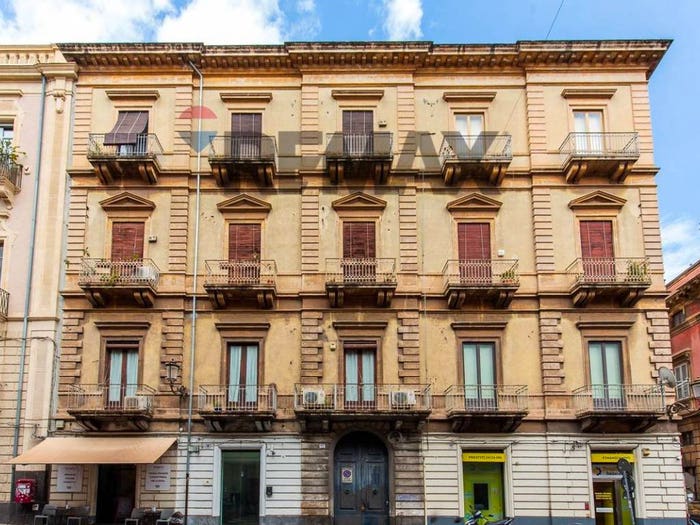 Appartamento bilocale in vendita in Via Etnea, Borgo, Catania