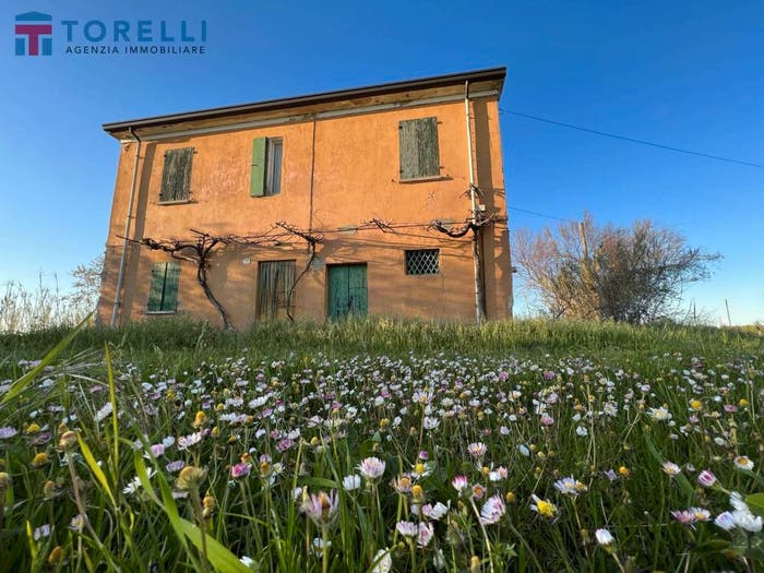 Casa con 6 locali in vendita in BellariaIgea Marina