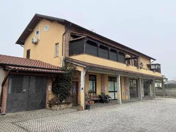 Appartamento con 5 locali in vendita in Via Novara, Castello d'Agogna