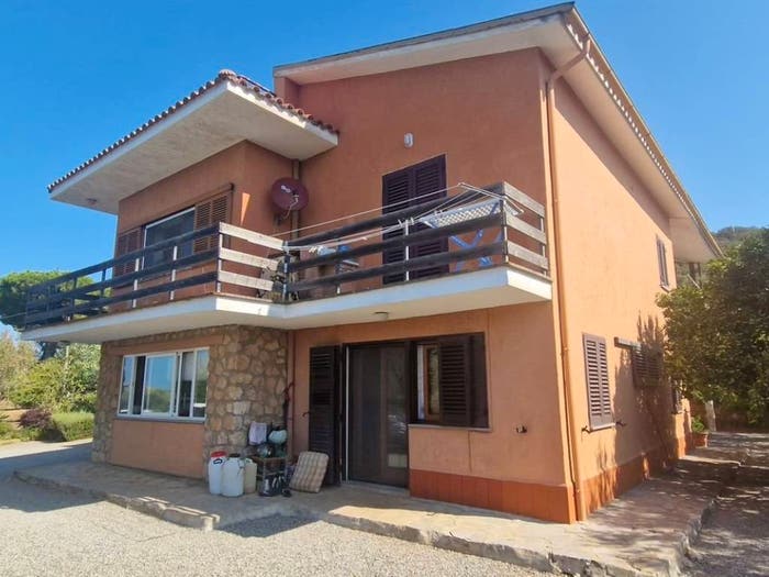 Casa con 6 locali in vendita in Orbetello
