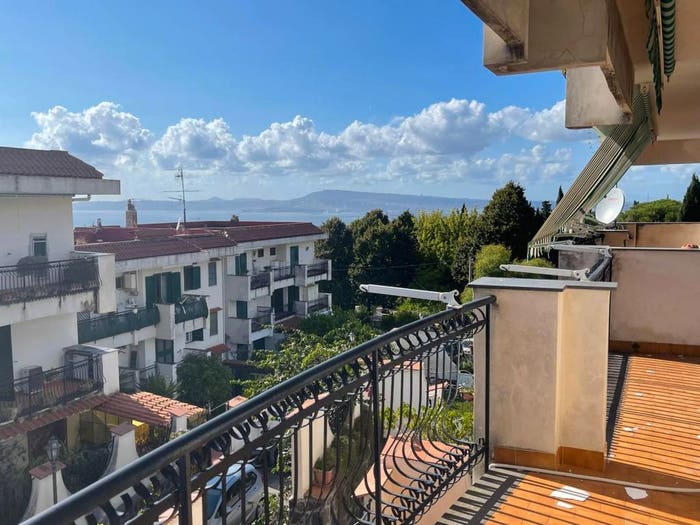 Casa con 5 locali in vendita in Via Sacerdote Benedetto Cozzolino, Centro, Ercolano