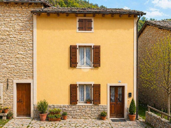 Casa bilocale in vendita in Via maso di Cerna, Sant'Anna d'Alfaedo