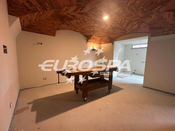 Appartamento quadrilocale in vendita in Via Borgosale, Centro, Ranica