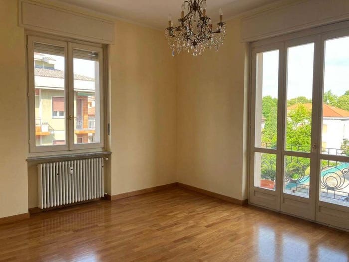 Appartamento quadrilocale in vendita in Via Antonio Stoppani, Centro, Cuneo