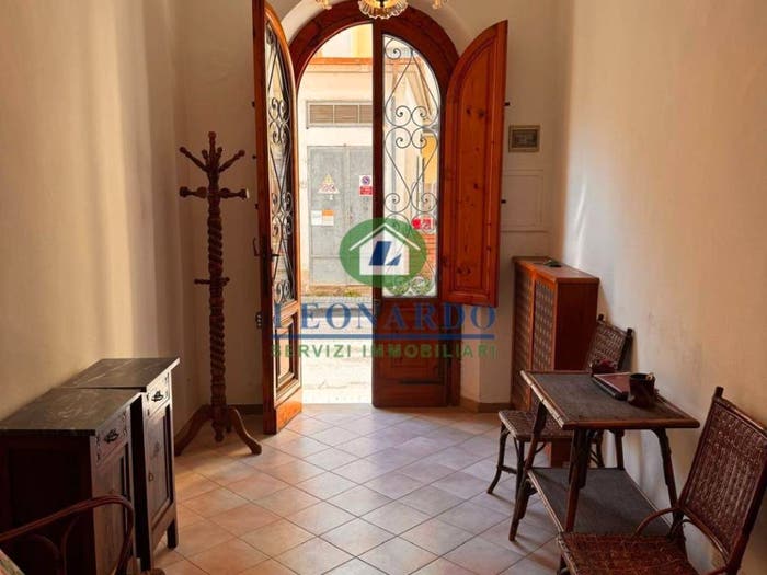 Casa con 6 locali in vendita in Corso Roma, MontecatiniTerme