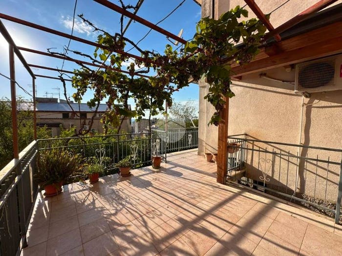 Appartamento trilocale in vendita in Via Baracche, Centro, Paola