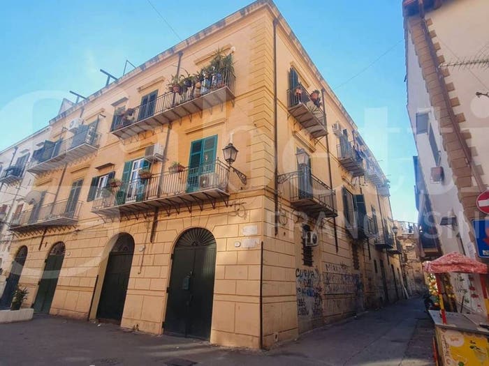 Appartamento bilocale in vendita in Piazza san Gregorio, Tribunale, Palermo