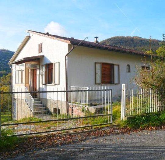 Casa quadrilocale in vendita in Vigneta, Casola in Lunigiana