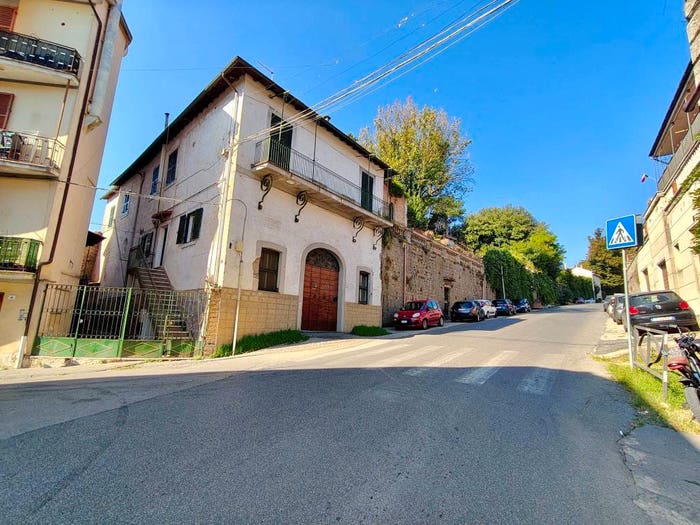 Appartamento trilocale in vendita in Centro, Ronciglione