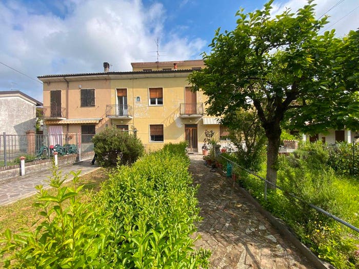 Casa con 5 locali in vendita in Strada delle Case Bruciate, Creta Bruciate, Castel San Giovanni