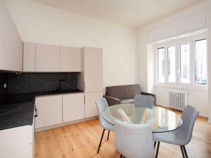 Appartamento bilocale in vendita in Piazza Novembre, Centrale, Milano