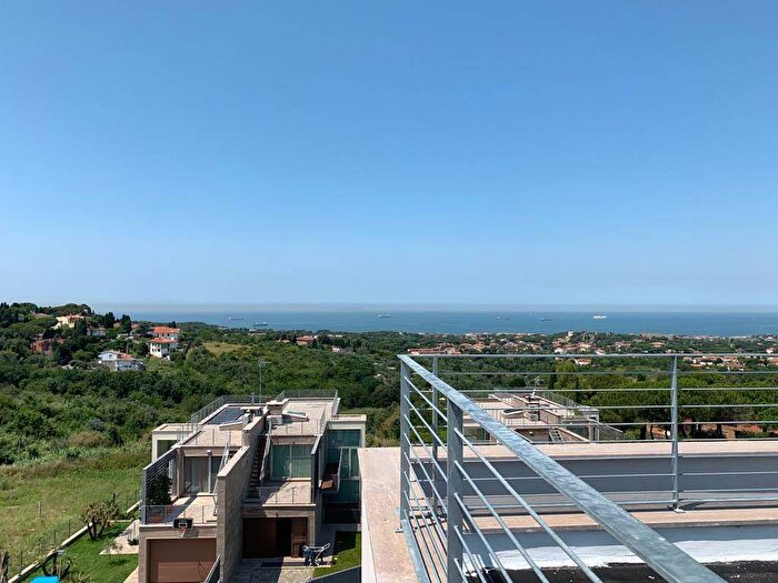 Casa con 6 locali in vendita in Montenero Basso Montenero Alto, Livorno