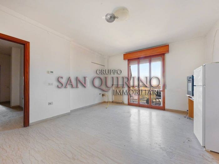 Appartamento con 6 locali in vendita in Via Gramsci, Centro, Novi di Modena