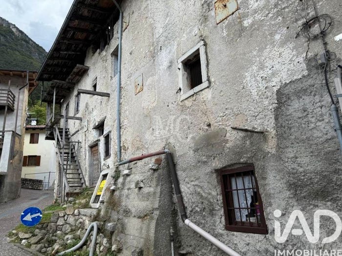 Casa con 6 locali in vendita in Via Giovanni Pascoli, Besenello