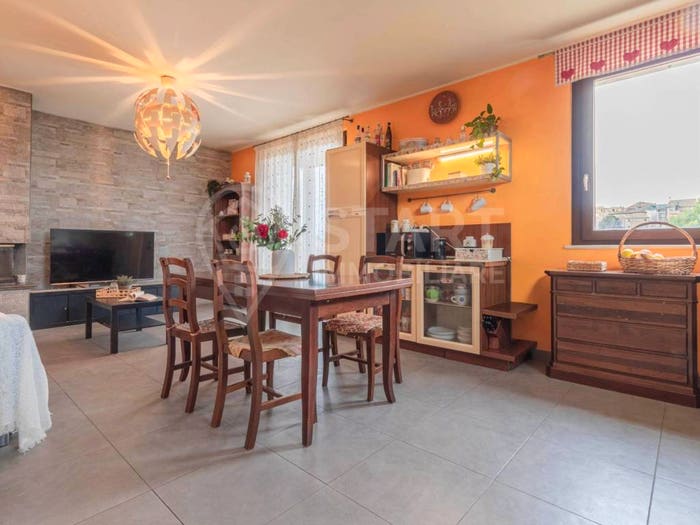 Casa con 5 locali in vendita in Via Giovan Battista Pergolesi, Centro, Montecassiano