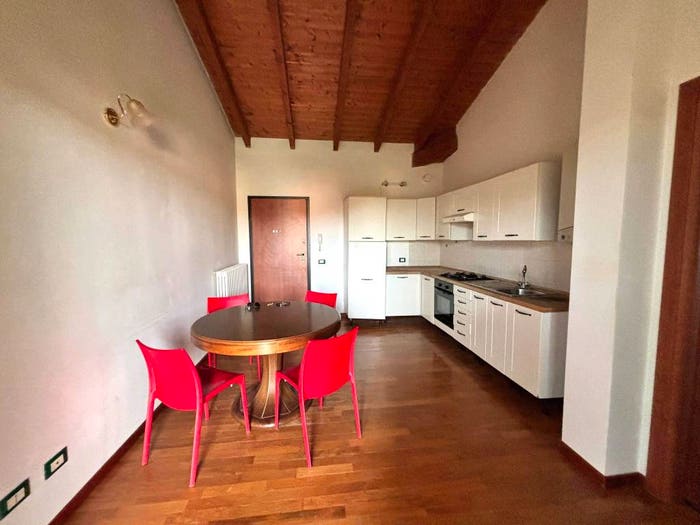 Appartamento trilocale in vendita in Via Don Giuseppe Viviani, Centro, Villimpenta