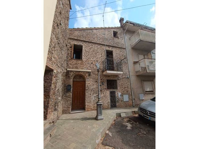 Casa con 5 locali in vendita in Via Addolorata, Centro, Pianopoli