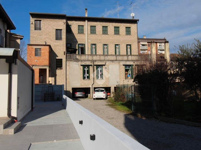 Appartamento con 6 locali in vendita in Viale Della Stazione, Centro, Latisana