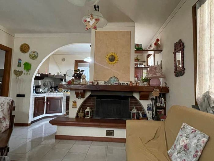 Appartamento con 6 locali in vendita in MontecatiniTerme