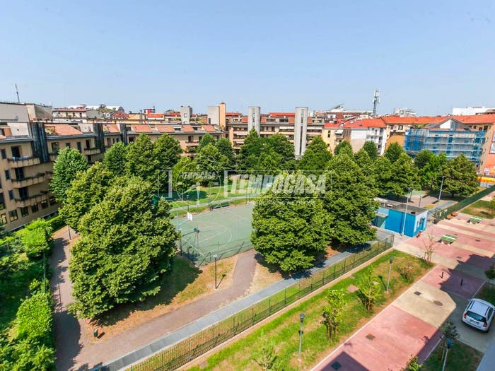 Appartamento trilocale in vendita in Via Toce, Farini, Milano