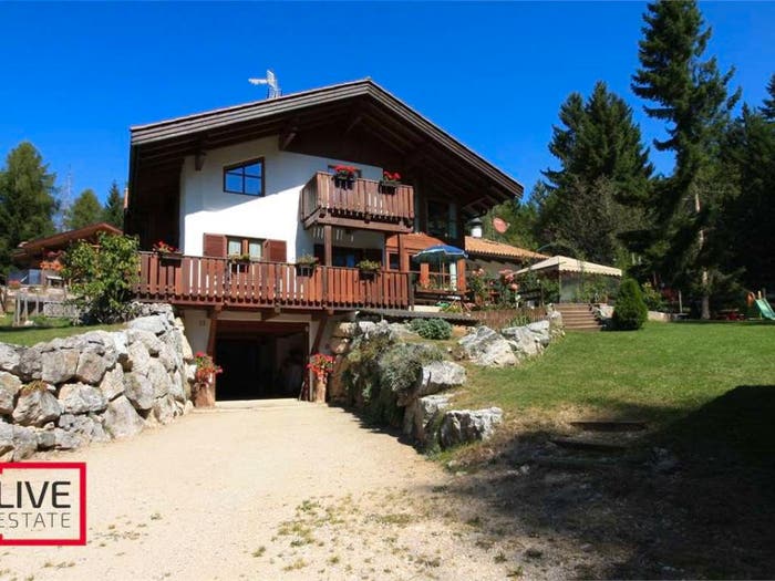 Casa con 6 locali in vendita in Località Plaze di tret, Borgo d'Anaunia