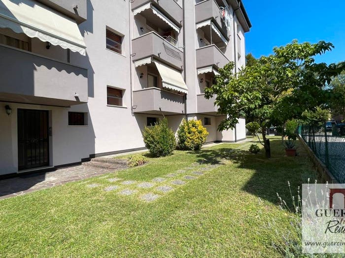 Appartamento con 5 locali in vendita in Via San Francesco d'Assisi, Renazzo, Cento