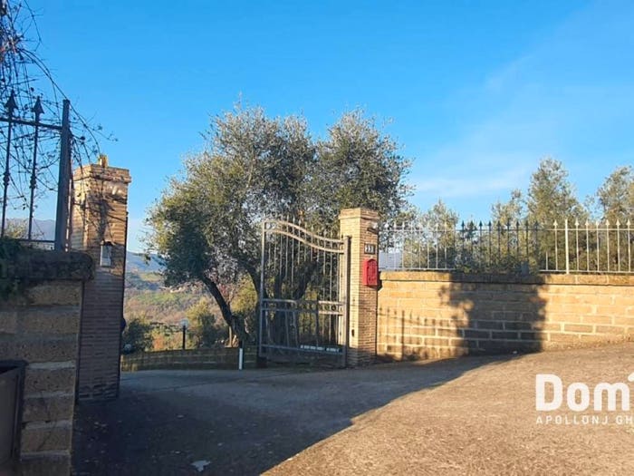 Casa quadrilocale in vendita in Via Santa Giusta, Selci