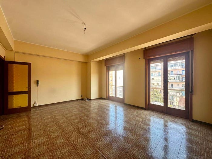 Appartamento con 6 locali in vendita in Via Giuseppe Verdi, Centro, Barcellona Pozzo di Gotto