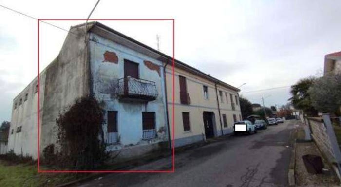 Appartamento trilocale in vendita in Via Ai Campi, Rescaldina