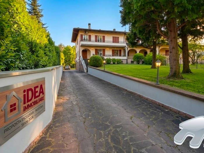Appartamento con 6 locali in vendita in Via Umberto Giordano, Montale Rangone, Castelnuovo Rangone