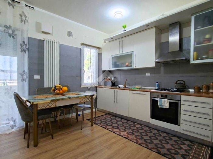 Appartamento con 5 locali in vendita in Via Massimo d'Azeglio, Piattoni Villa Sant'Antonio, Castel di Lama