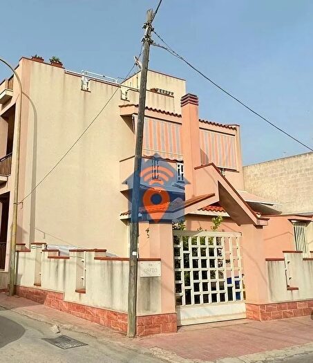 Casa con 7 locali in vendita in Via Vega, Castelvetrano