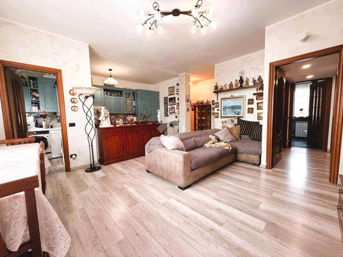 Appartamento trilocale in vendita in Via Piemonte, Centro, Bernareggio