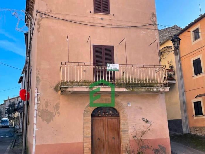 Casa quadrilocale in vendita in Via Piave, Giove