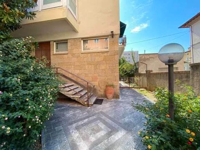 Casa con 6 locali in vendita in Zona Regioni No Number, Casalone, Grosseto