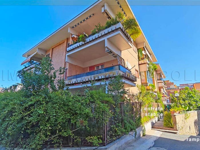 Appartamento trilocale in affitto in Via di Grottarossa, Tomba di Nerone, Roma