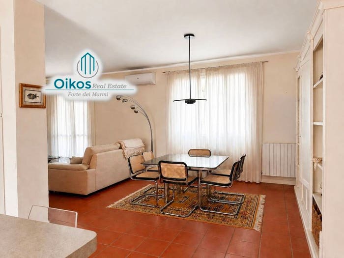 Appartamento con 5 locali in vendita in Via Lorenzo de' Medici, Vittoria Apuana, Forte dei Marmi