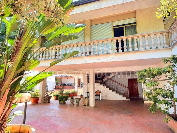 Casa con 6 locali in vendita in Via Giuseppe Mazzini, Centro, Racale