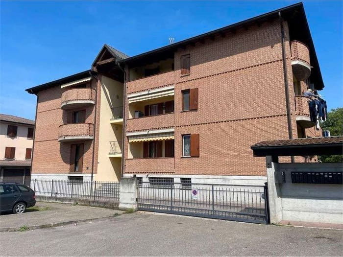 Casa quadrilocale in vendita in Via Cristoforo Colombo, Centro, Cadelbosco di Sopra