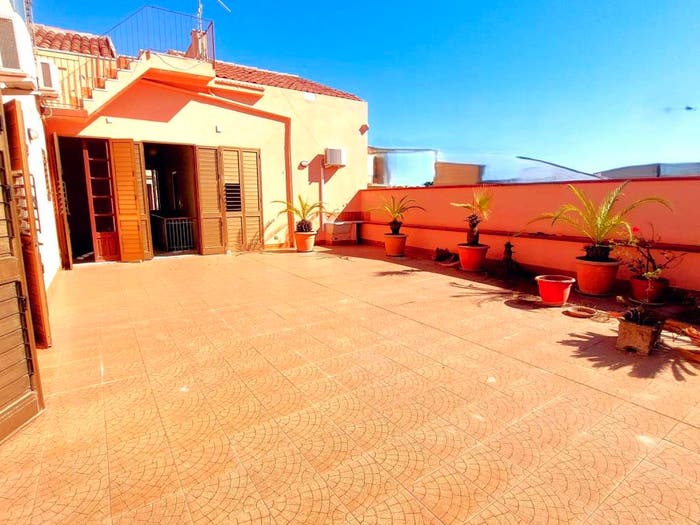 Casa con 6 locali in vendita in Corso Italia, Centro, Giarre