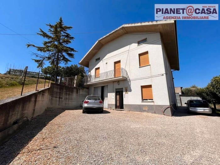 Casa con 6 locali in vendita in Via Chiarini, Castel di Lama