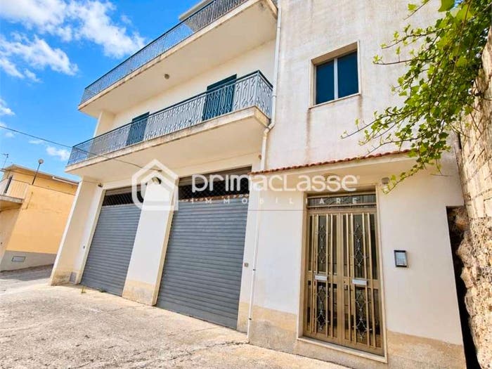 Casa con 6 locali in vendita in Modica Alta, Modica